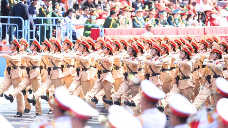 Các buổi duyệt diễn ra trước lễ để đảm bảo đồng bộ.