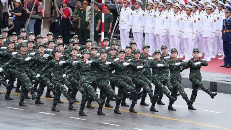 Diễu binh không có chu kỳ nhất định