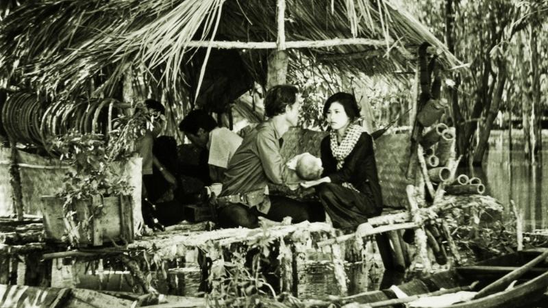 Cánh đồng hoang với những thước phim đầy ám ảnh về chiến tranhCánh đồng hoang với những thước phim đầy ám ảnh về chiến tranh