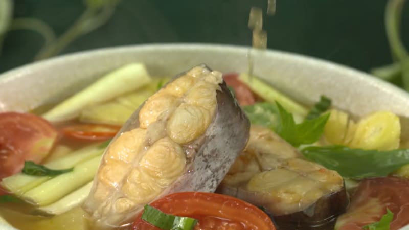 Cho canh ra tô và thưởng thức Cho canh ra tô và thưởng thức