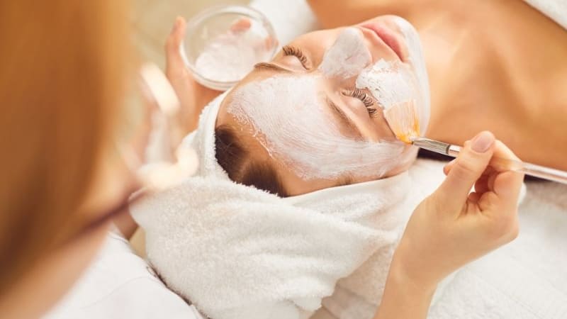 Dùng sữa tươi đúng cách giúp dưỡng da hiệu quả và tránh kích ứng Dùng sữa tươi đúng cách giúp dưỡng da hiệu quả và tránh kích ứng
