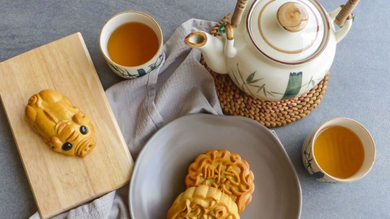 Ăn bánh Trung thu hãy kết hợp với nước trà không đường Ăn bánh Trung thu hãy kết hợp với nước trà không đường