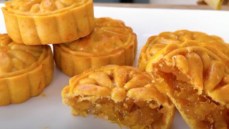 Thành phẩm bánh Trung thu nhân mứt dứa Thành phẩm bánh Trung thu nhân mứt dứa