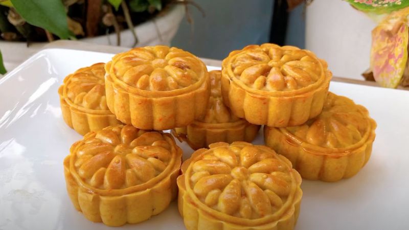 Bánh Trung thu nhân mứt dứa Bánh Trung thu nhân mứt dứa