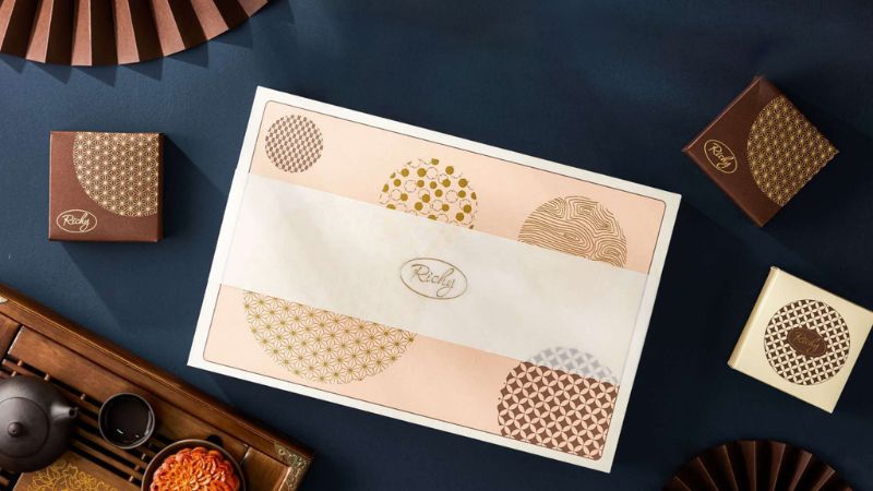 Bánh Trung thu Richy 2025 có nhiều mức giá cho bạn chọn lựa Bánh Trung thu Richy 2025 có nhiều mức giá cho bạn chọn lựa
