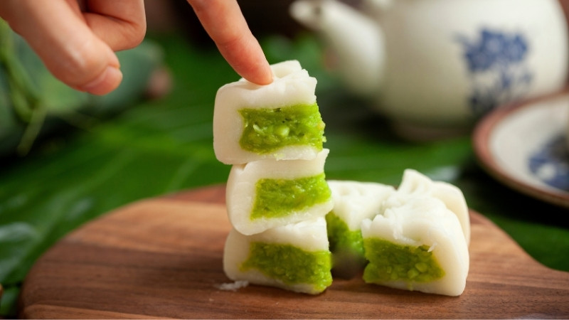 bánh Trung thu dẻo nhân cốm dừa bánh Trung thu dẻo nhân cốm dừa