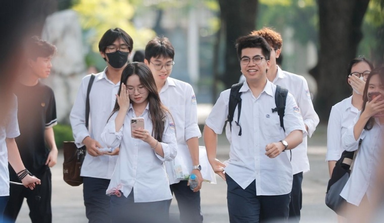 Dự đoán top ngành điểm chuẩn đại học cao nhất 2025: Cuộc đua vào ngành HOT