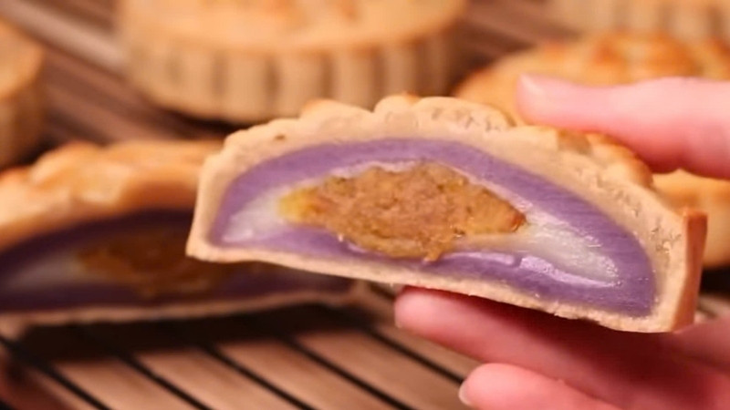 bánh Trung thu nhân mochi khoai môn