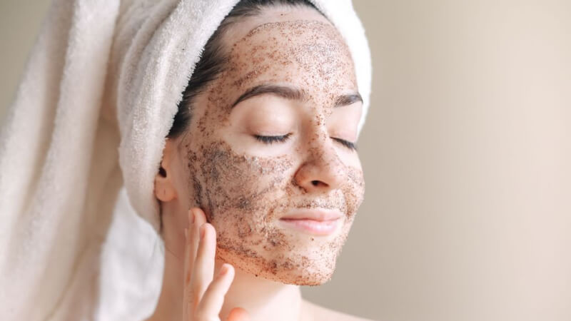 Có nên dùng tẩy tế bào chết body Dove cho mặt Có nên dùng tẩy tế bào chết body Dove cho mặt