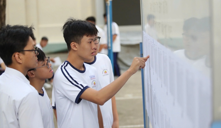 Hướng dẫn 3 cách tra cứu điểm chuẩn Đại học 2025 nhanh, chính xác nhất