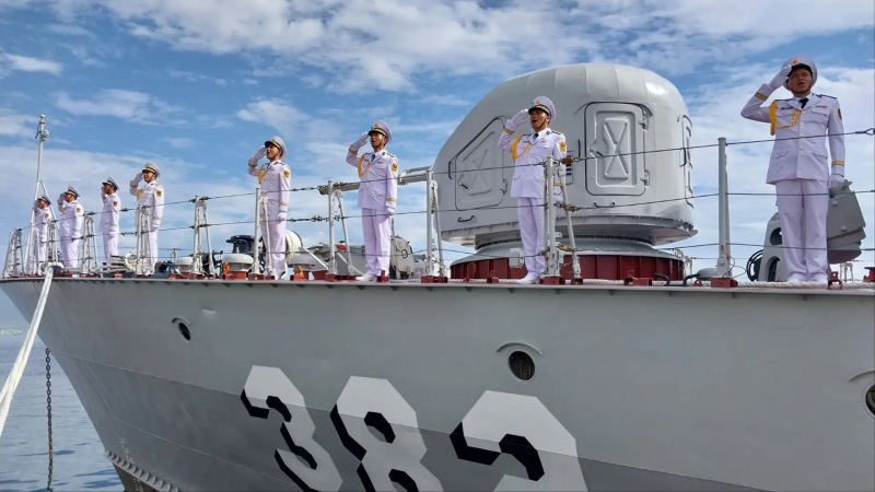 Lần đầu tiên Việt Nam tổ chức diễu binh trên biển Lần đầu tiên Việt Nam tổ chức diễu binh trên biển