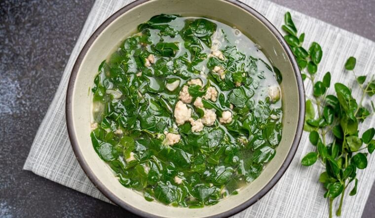 Cách nấu canh chùm ngây thịt bằm dinh dưỡng, thanh mát, dễ nấu