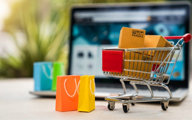 Mua quần áo online trong tháng cô hồn thì có sao không? Mua quần áo online trong tháng cô hồn thì có sao không?