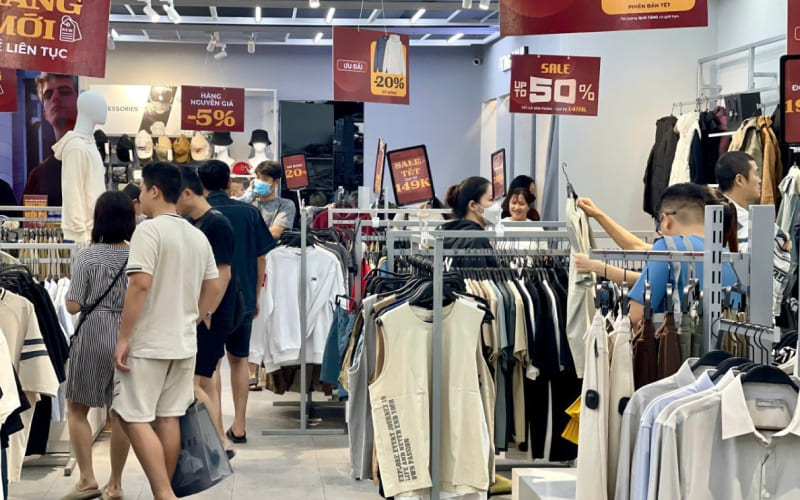 Tháng cô hồn lại là "cơ hội vàng" để săn sale Tháng cô hồn lại là "cơ hội vàng" để săn sale