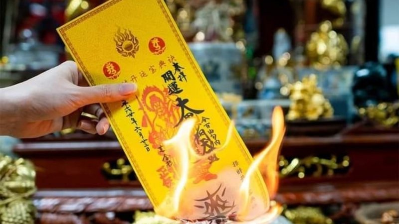 Xả xui trong tháng cô hồn nhằm thanh lọc những năng lượng tiêu cực Xả xui trong tháng cô hồn nhằm thanh lọc những năng lượng tiêu cực