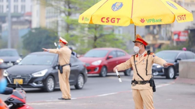 Hãy tuân thủ hướng dẫn của lực lượng chức năng Hãy tuân thủ hướng dẫn của lực lượng chức năng