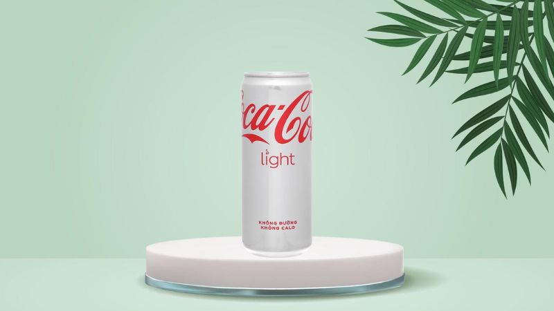 Coca Cola Light phù hợp với người đang ăn kiêng Coca Cola Light phù hợp với người đang ăn kiêng
