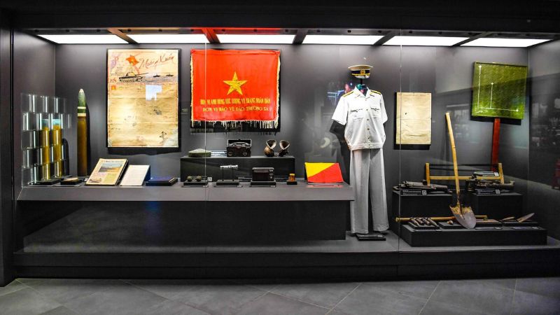 Khám phá không gian trưng bày hiện đại, nhiều vũ khí khí tài ngoài trời Khám phá không gian trưng bày hiện đại, nhiều vũ khí khí tài ngoài trời