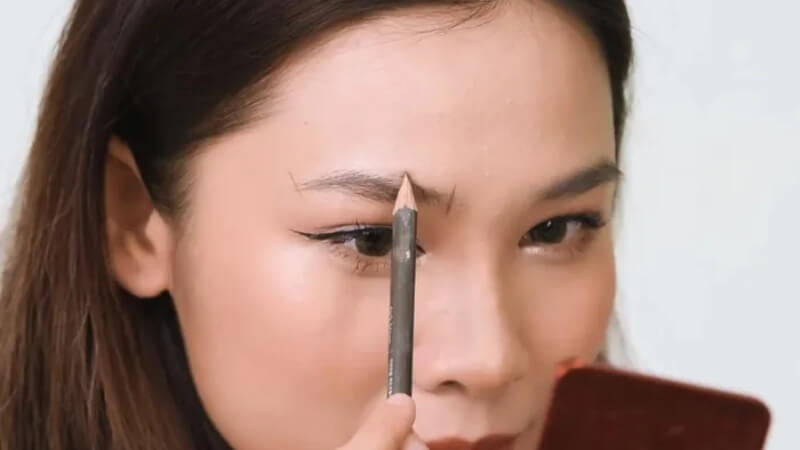 Giải đáp thắc mắc khi làm lông mày cho người mệnh Mộc