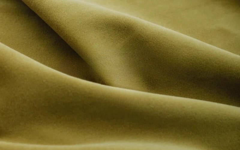 Màu xanh olive mang đến phong cách thanh lịch, cá tính. Màu xanh olive mang đến phong cách thanh lịch, cá tính.
