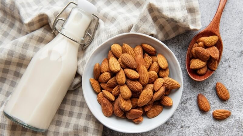 Các loại sữa hạt khác (hạnh nhân, óc chó)