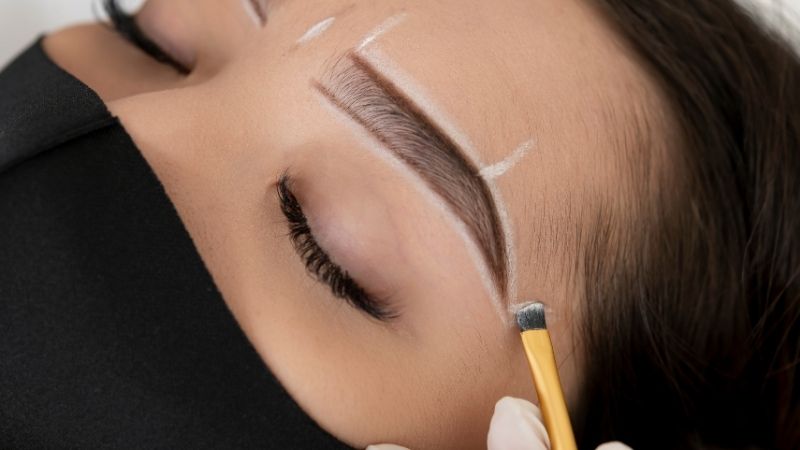Chọn dáng mày hợp khuôn mặt giúp gương mặt cân đối, cuốn hút