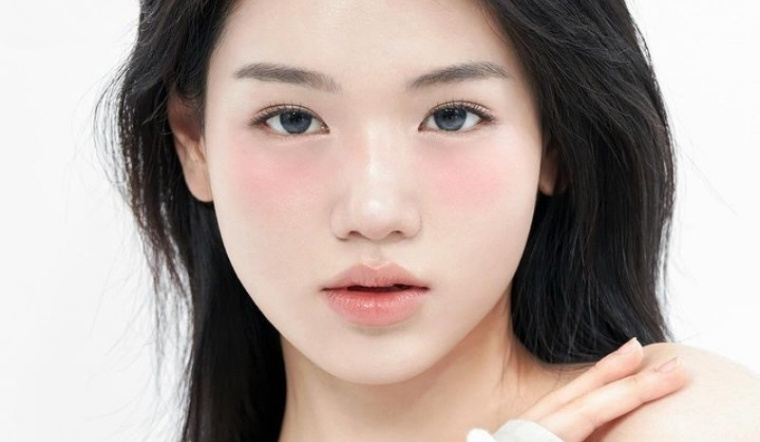 Chọn lông mày theo tuổi: Bí quyết hợp phong thủy cho từng giai đoạn cuộc đời.