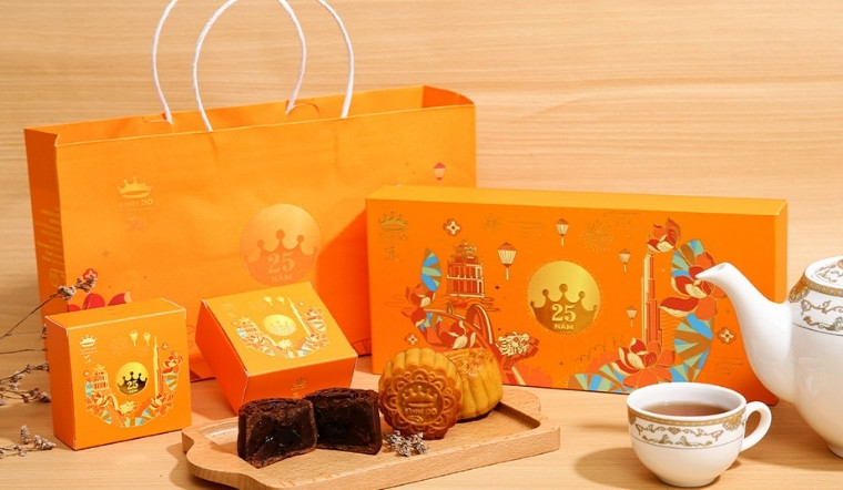 Review bánh trung thu Lava Kinh Đô: Cơn sốt socola tan chảy.