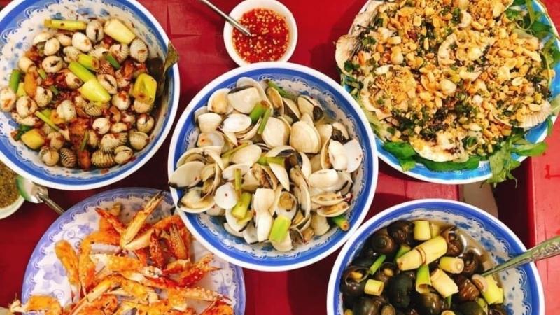 Một số món tại Ốc Chị Việt