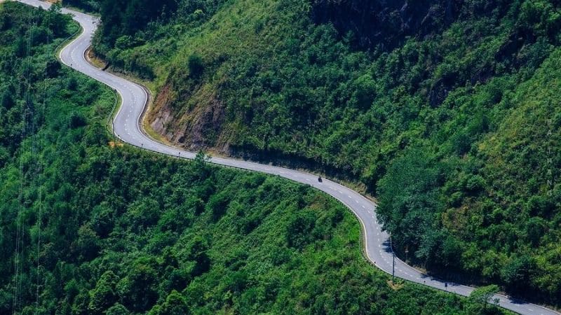 Mùa thu thời tiết mát mẻ, cảnh sắc lá vàng rực rỡ và cơ hội săn mây tuyệt đẹp