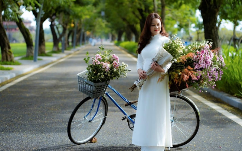 Người chụp nên tương tác nhẹ nhàng với cúc họa mi.