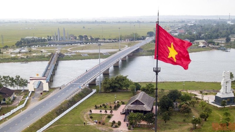 Di tích cầu Hiền Lương - sông Bến Hải