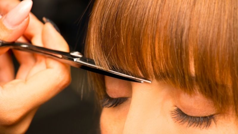 Kiểu mái boho có thể tự cắt tại nhà, nhưng ra salon giúp form chuẩn và cân đối hơn Kiểu mái boho có thể tự cắt tại nhà, nhưng ra salon giúp form chuẩn và cân đối hơn