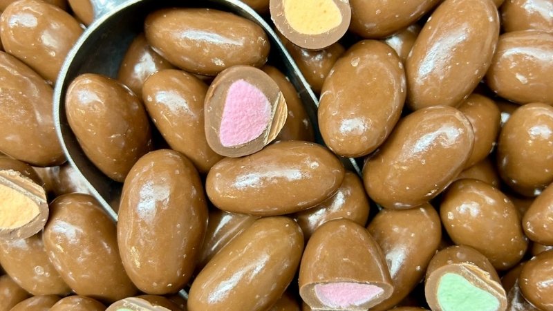 Socola Clinkers gắn liền với tuổi thơ của nhiều người Úc Socola Clinkers gắn liền với tuổi thơ của nhiều người Úc