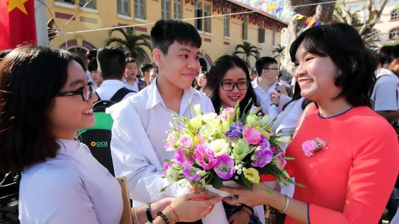 Lời chúc 20/10 ngắn gọn cho cô giáo Lời chúc 20/10 ngắn gọn cho cô giáo