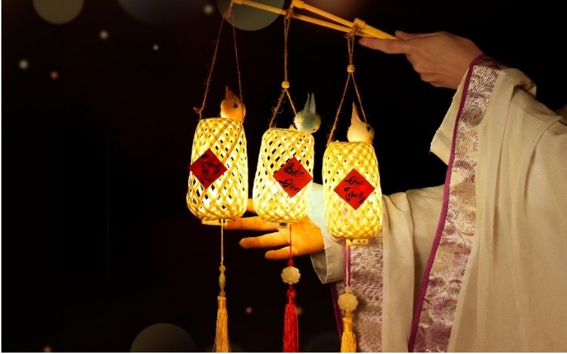 Hiệu ứng nhấp nháy và âm nhạc tạo không khí sôi động
