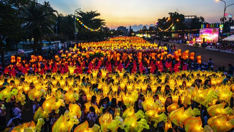 Lễ hội rước đèn Phan Thiết (Bình Thuận) Lễ hội rước đèn Phan Thiết (Bình Thuận)