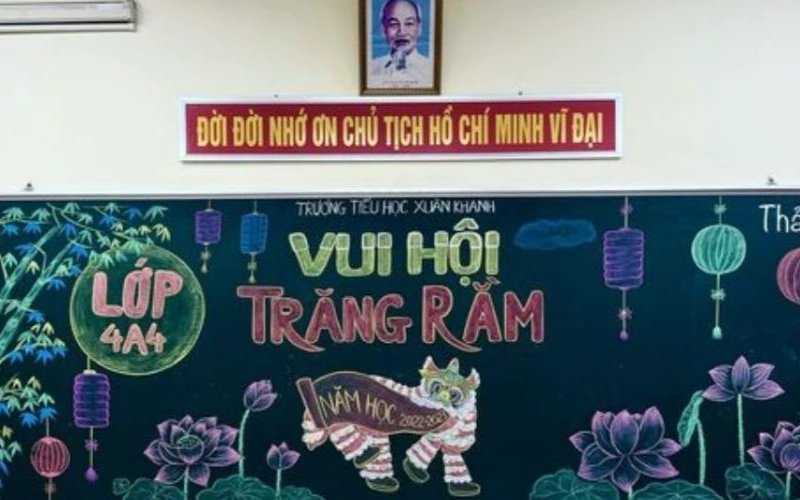 Hình ảnh múa lân mang lại bầu không khí sôi động.