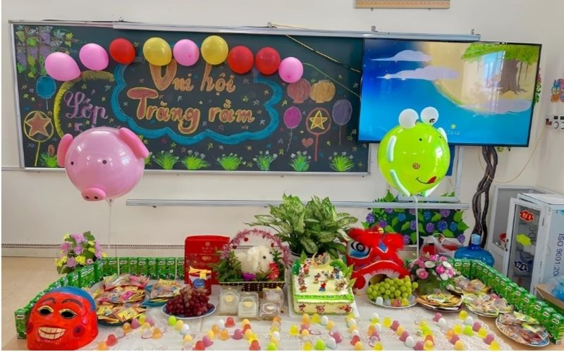 Không khí Trung thu tràn ngập sắc màu trong lớp học