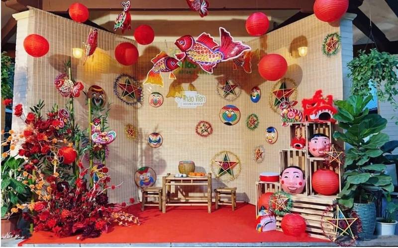 Trang trí Trung thu tiết kiệm vẫn giữ được nét đẹp ấm áp