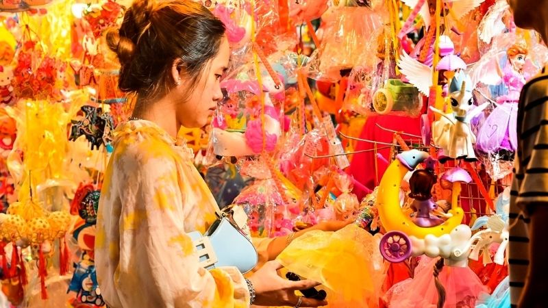 Bạn có thể tải hình ảnh đèn trung thu chất lượng tại các web miễn phí hoặc blog về lễ hội