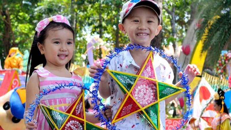 Ảnh bé vui Tết Trung thu trong trẻo, đáng yêu 4