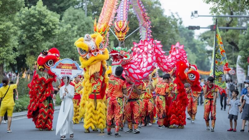 Ảnh múa lân sư rồng sôi động 3