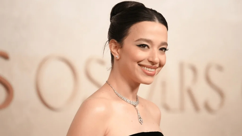 Mikey Madison cũng là tín đồ của toasty makeup