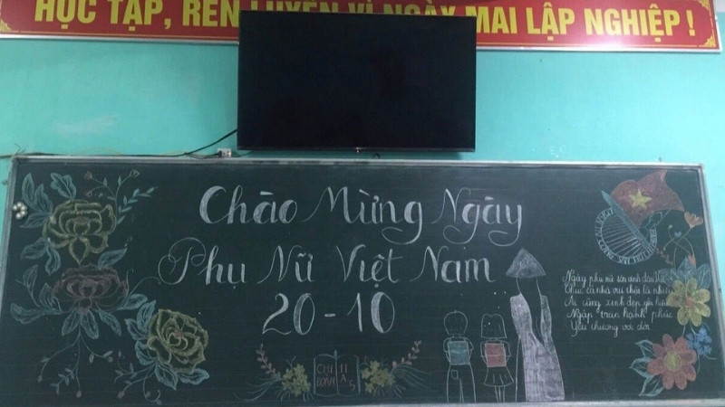 Mẫu trang trí hình ảnh người phụ nữ Việt Nam số 4 Mẫu trang trí hình ảnh người phụ nữ Việt Nam số 4
