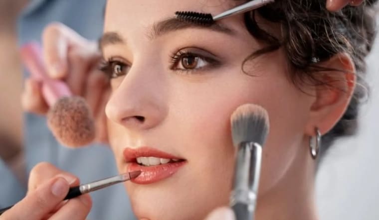 Makeup Tutorial: 10 bước trang điểm cơ bản cho người mới bắt đầu