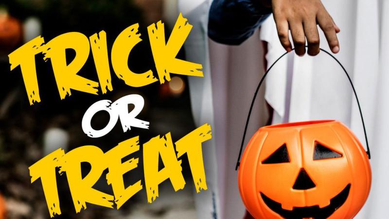 Trò "Trick-or-Treat" Halloween