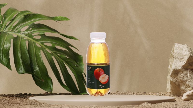 Chai nhựa trong suốt, nhỏ gọn 350 ml với thiết kế cổ rộng tiện lợi Chai nhựa trong suốt, nhỏ gọn 350 ml với thiết kế cổ rộng tiện lợi