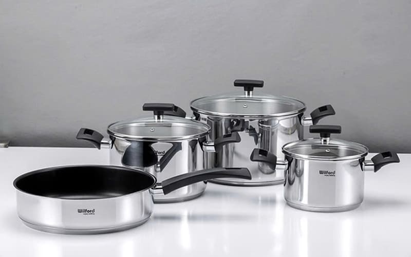 Bộ đồ gia dụng (nồi, chảo, máy hút bụi)