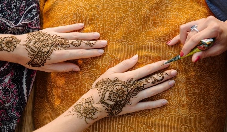 Top 6+ địa chỉ vẽ Henna đẹp, uy tín tại TP.HCM và Hà Nội